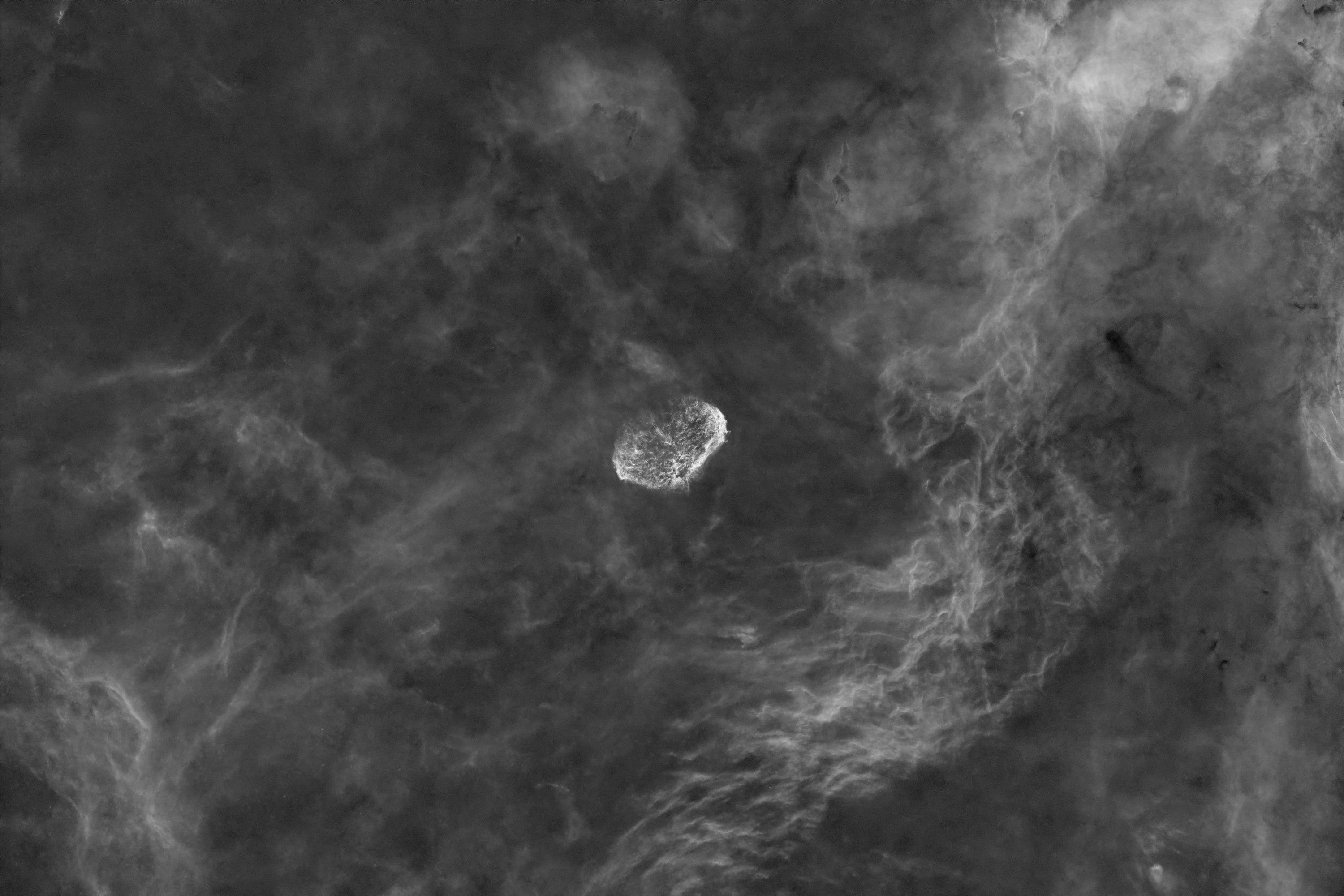 H-Alpha Strukturen um NGC 6888  NGC 6888