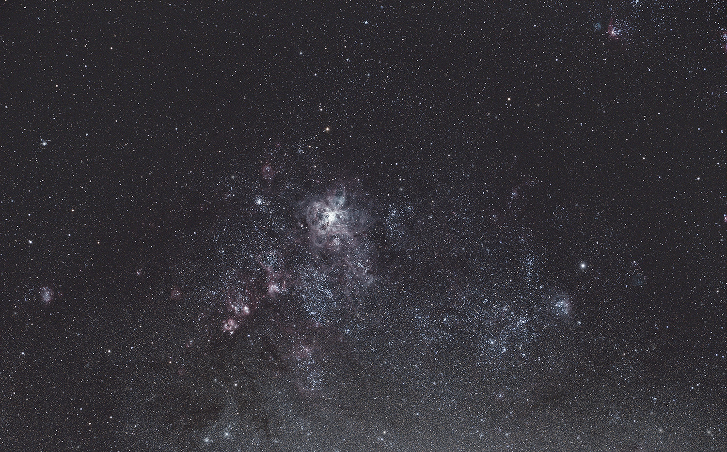 Tarantel Nebel und Umgebung NGC 2070, NGC 2082, NGC 2080