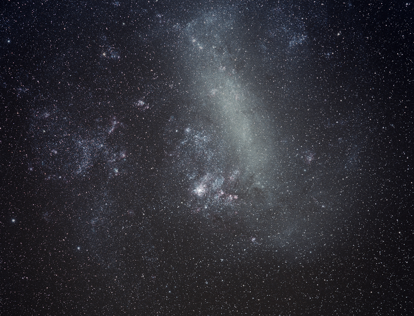 LMC NGC 2070